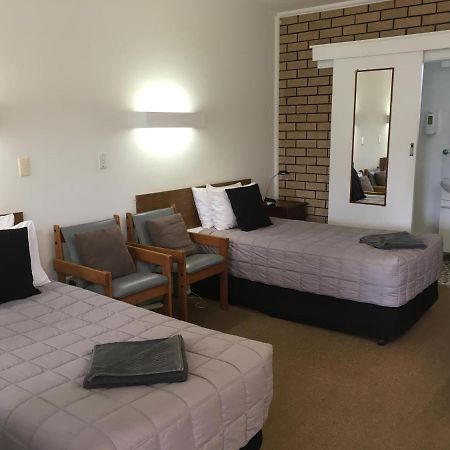 Guyra Motor Inn Bagian luar foto