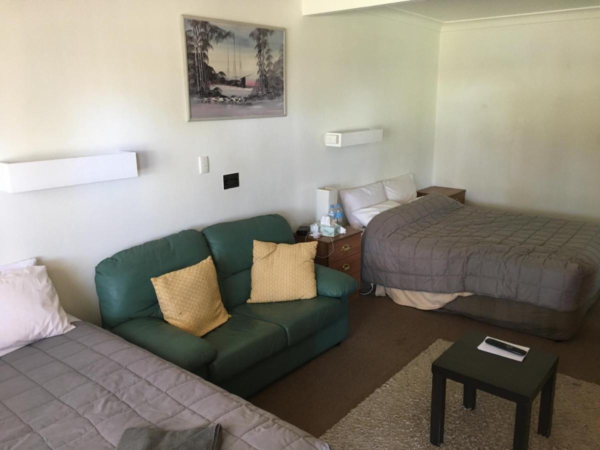 Guyra Motor Inn Bagian luar foto